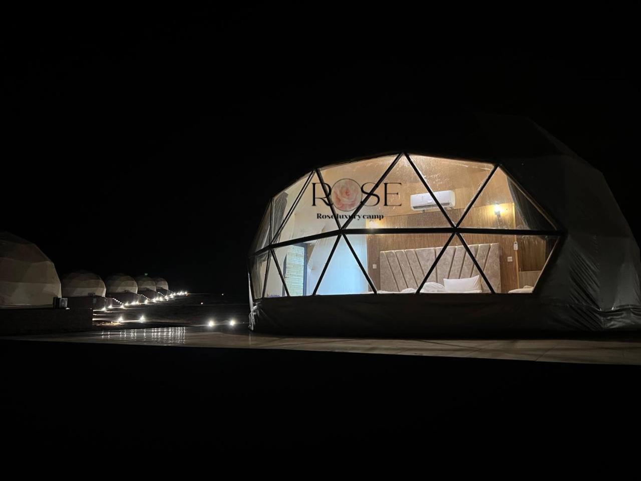 Wadi Rum Rose Luxury Camp Dış mekan fotoğraf